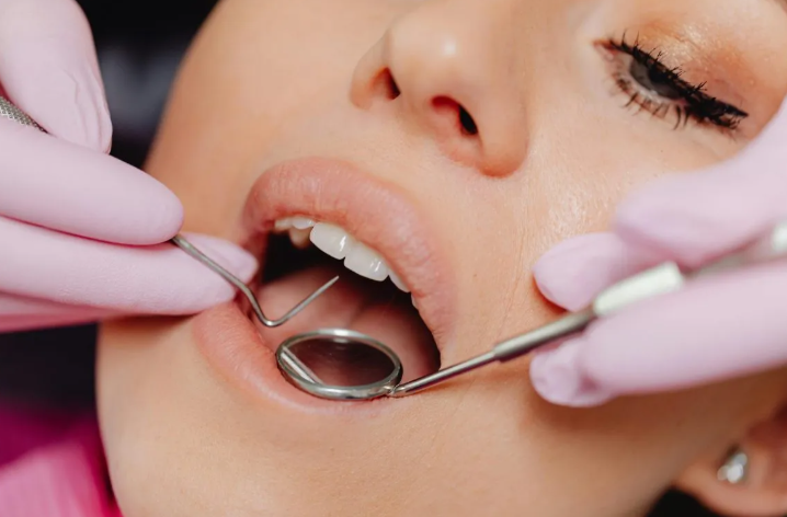 6 Cosmetic Dentistry Treatments That Pair Well With Routine Checkups